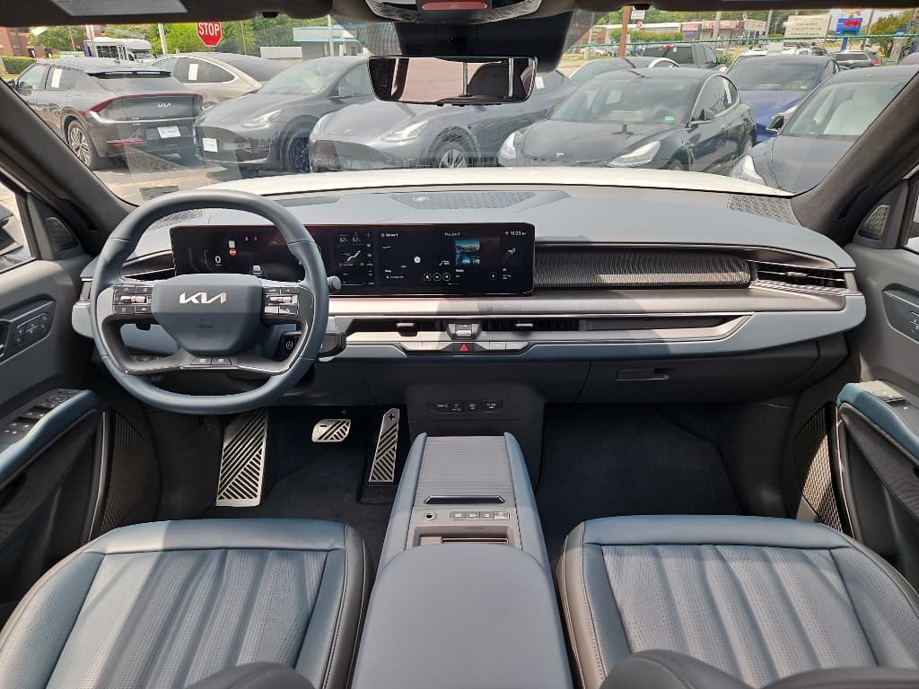 2024 Kia EV9 view 21