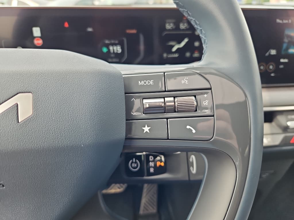 2024 Kia EV9 view 5