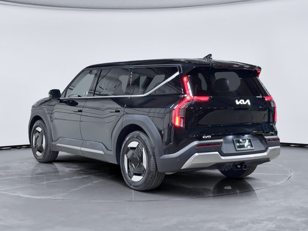 2024 Kia EV9 view 2