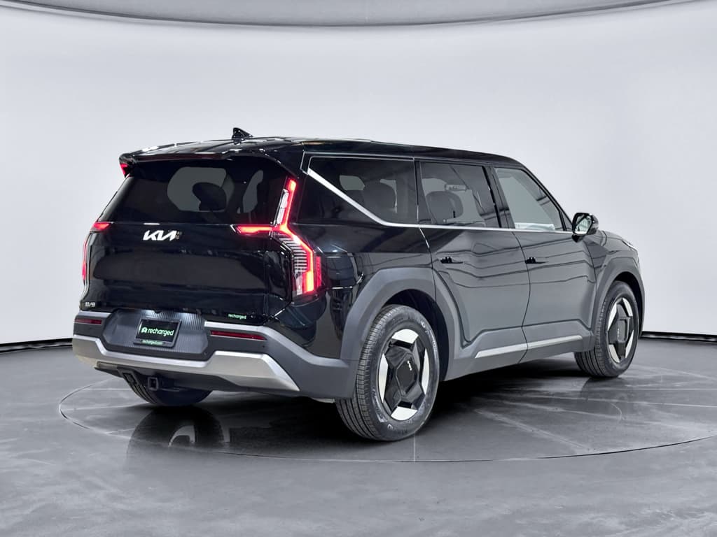 2024 Kia EV9 view 3