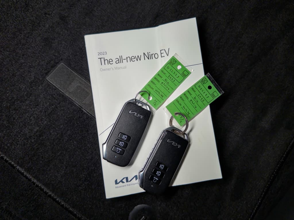 2023 Kia Niro EV view 23