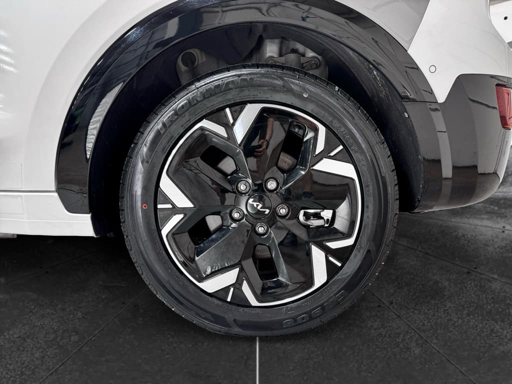 2023 Kia Niro EV view 33