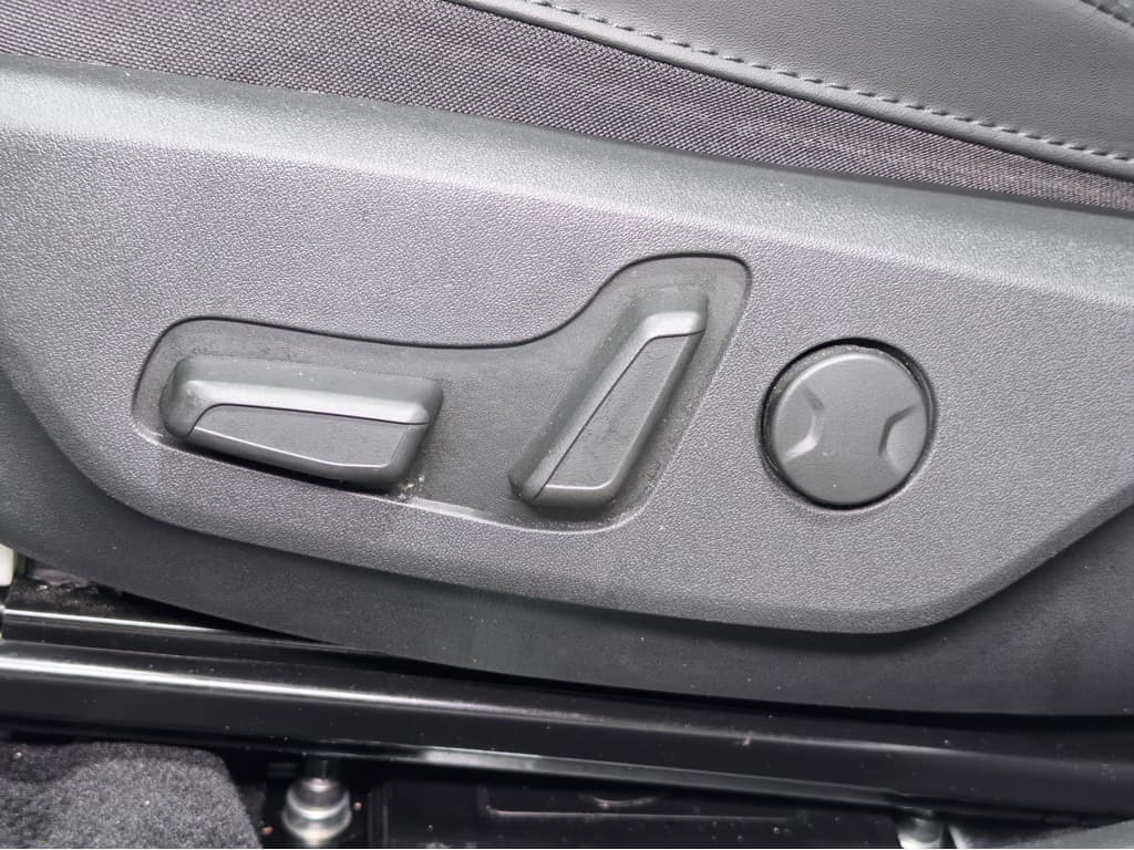 2023 Kia Niro EV view 6