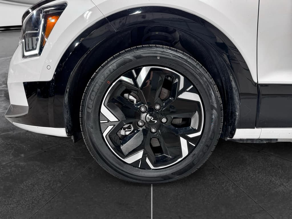 2023 Kia Niro EV view 31