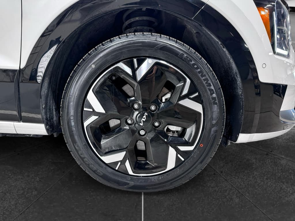 2023 Kia Niro EV view 35