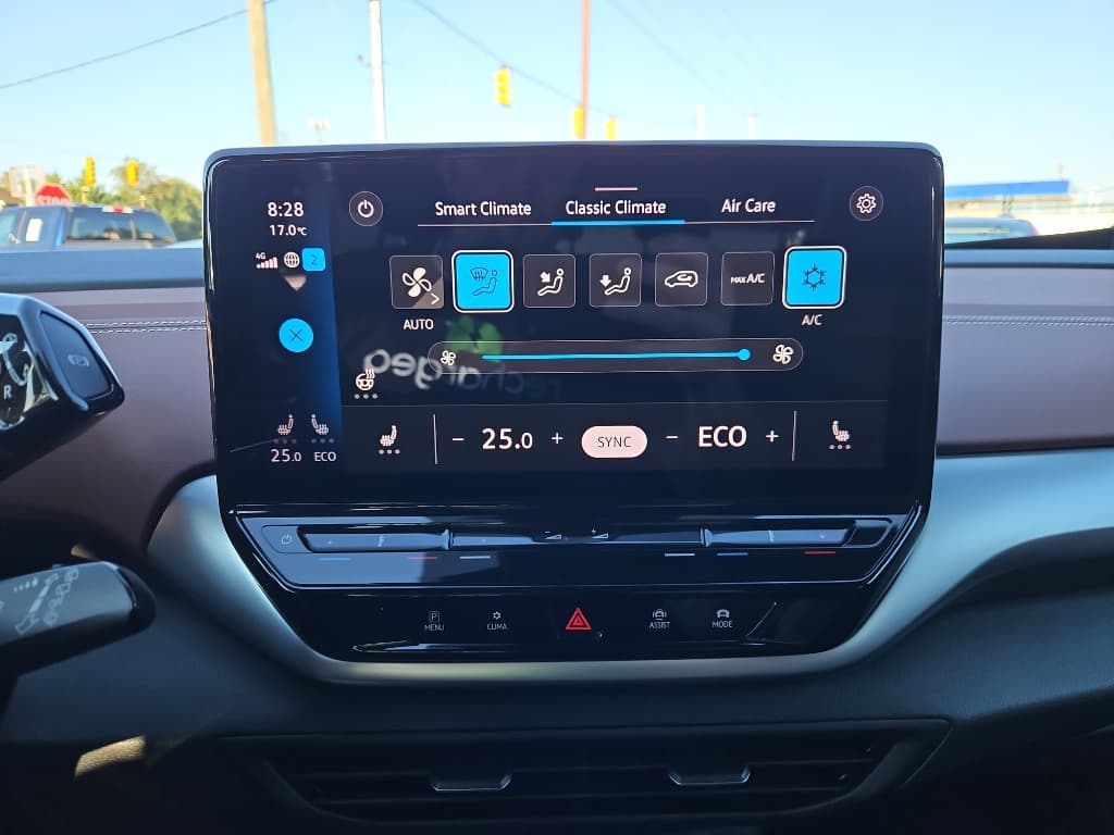 2021 Volkswagen ID.4 view 14