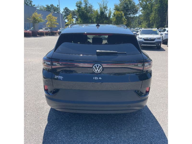 2021 Volkswagen ID.4 view 4