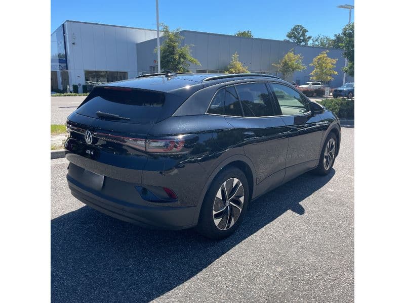 2021 Volkswagen ID.4 view 5