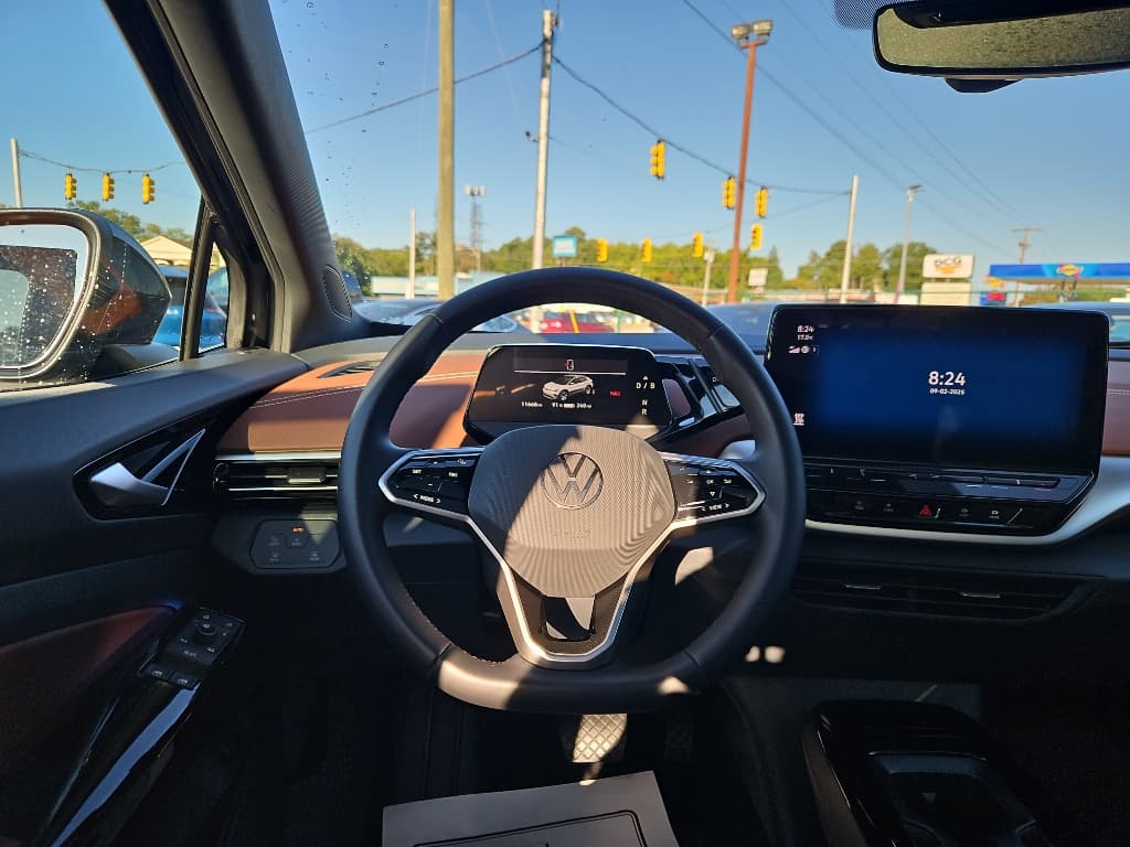 2021 Volkswagen ID.4 view 8