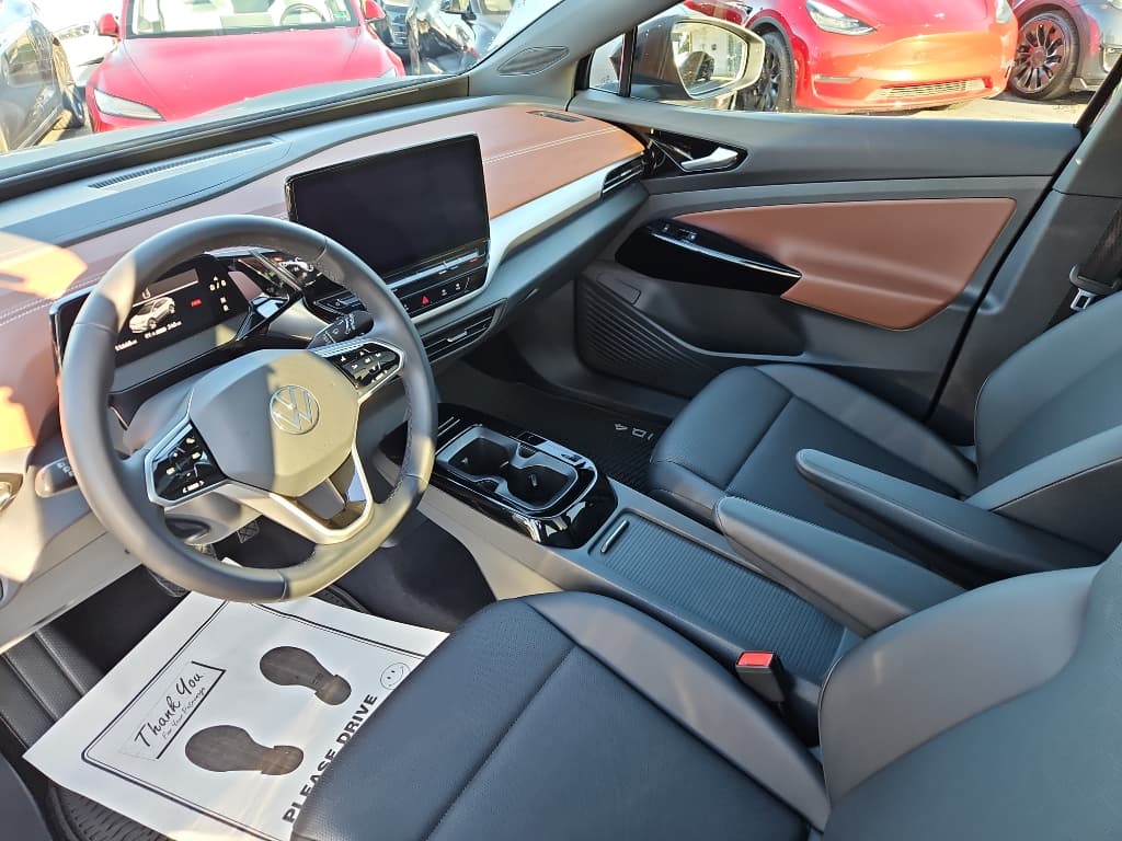 2021 Volkswagen ID.4 view 17