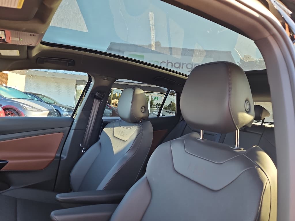 2021 Volkswagen ID.4 view 24