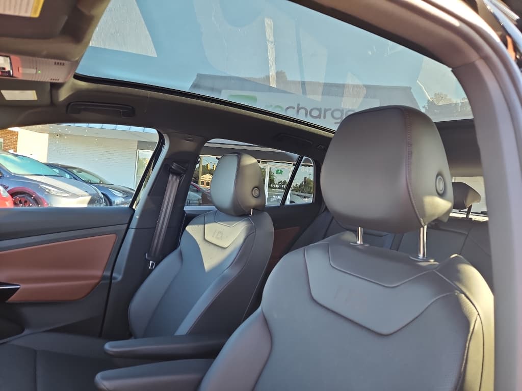 2021 Volkswagen ID.4 view 23