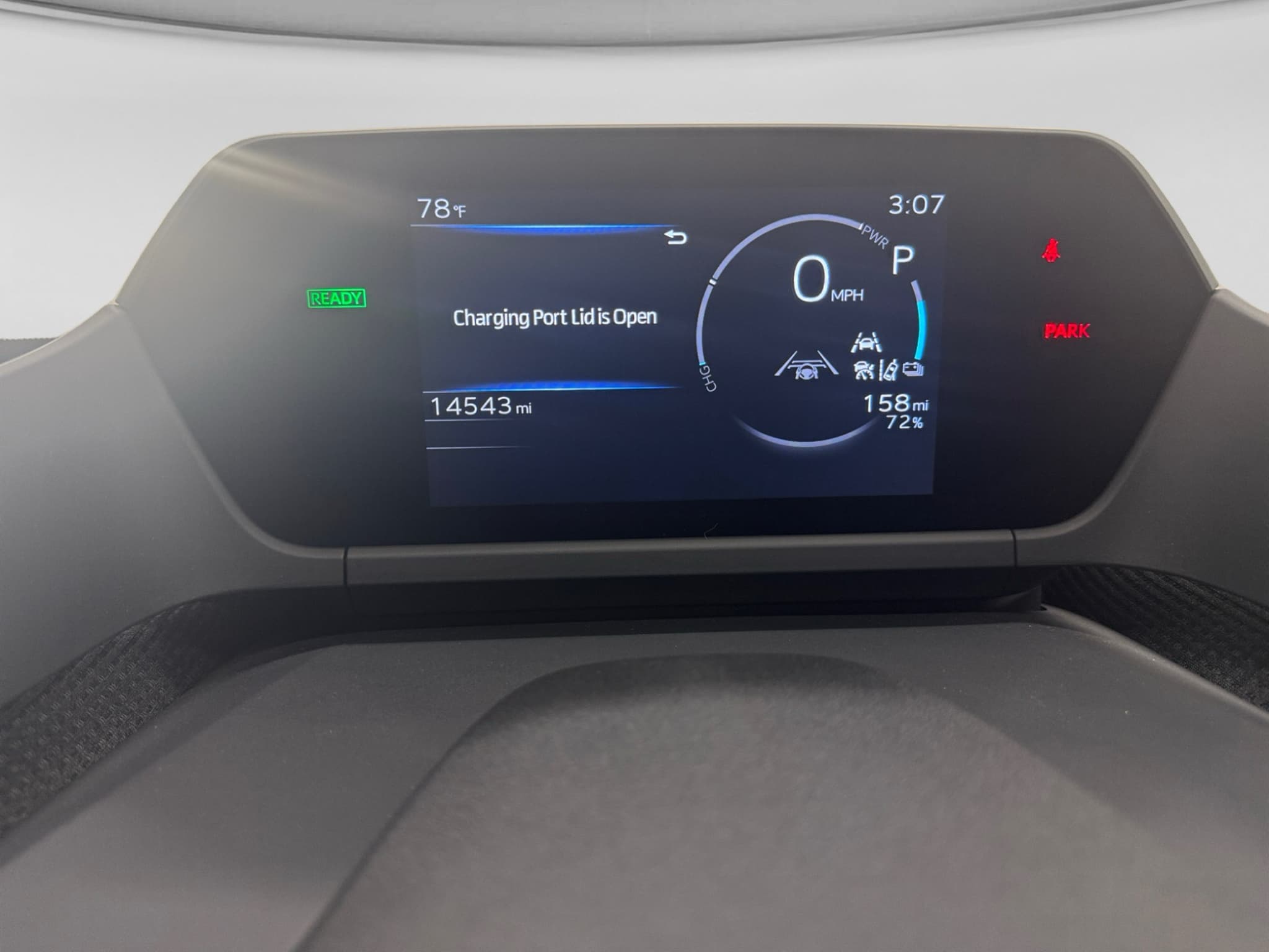 2023 Subaru Solterra view 8
