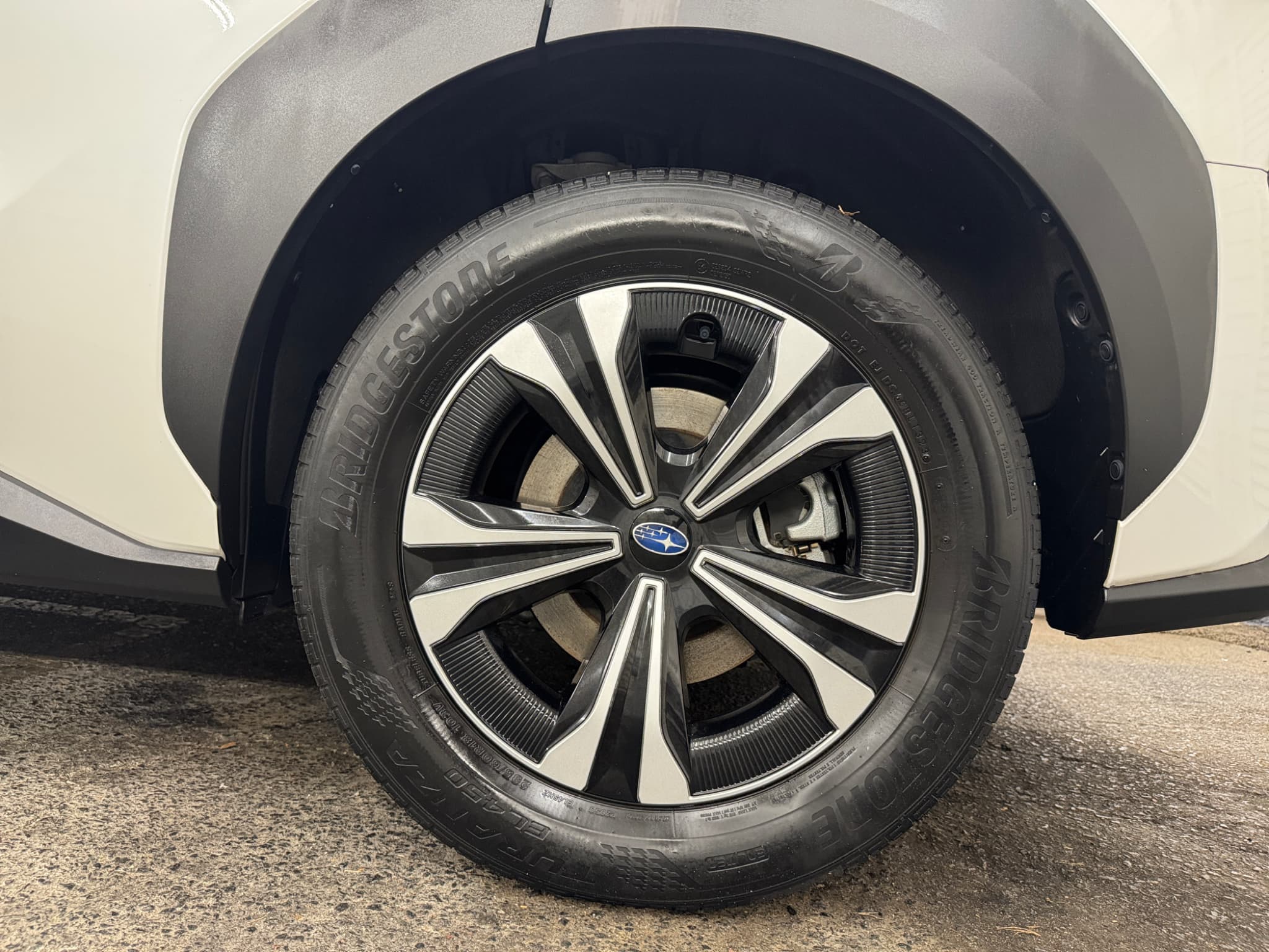 2023 Subaru Solterra view 37