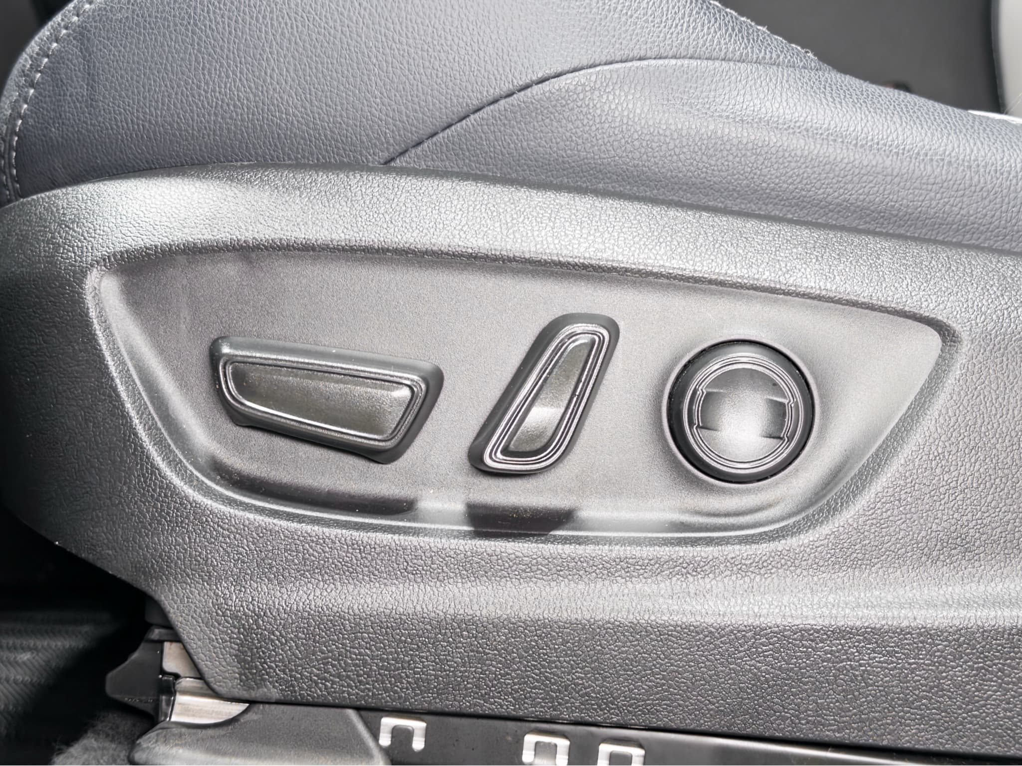 2023 Subaru Solterra view 7