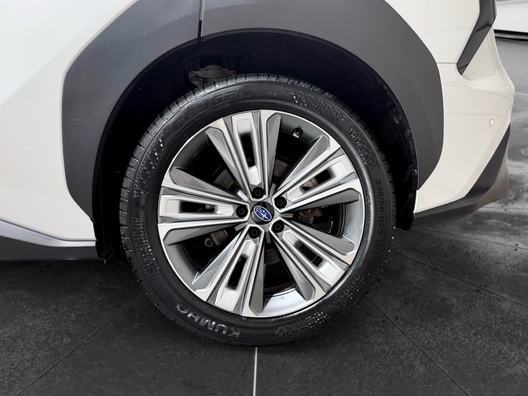 2023 Subaru Solterra view 28