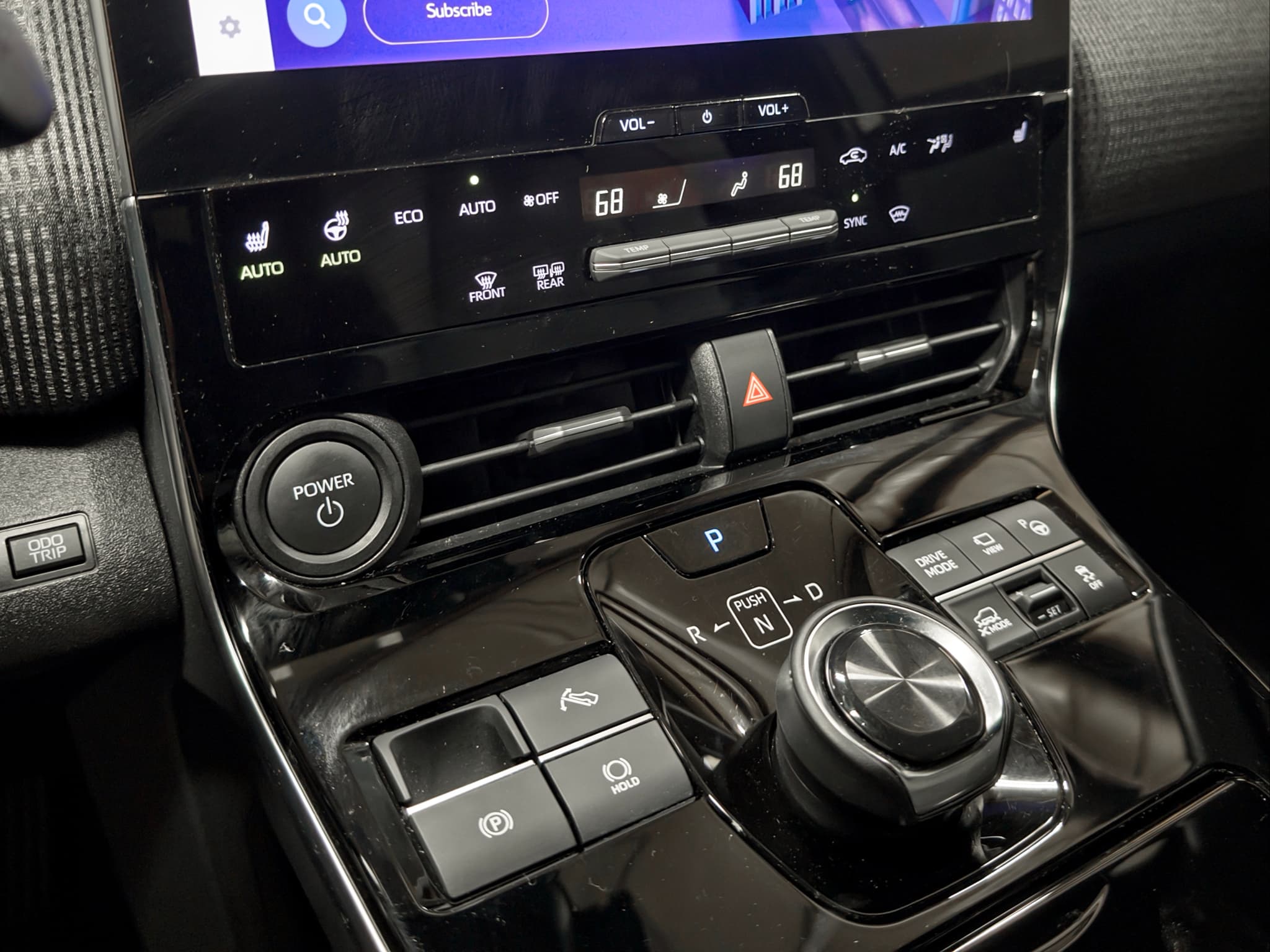 2023 Subaru Solterra view 13