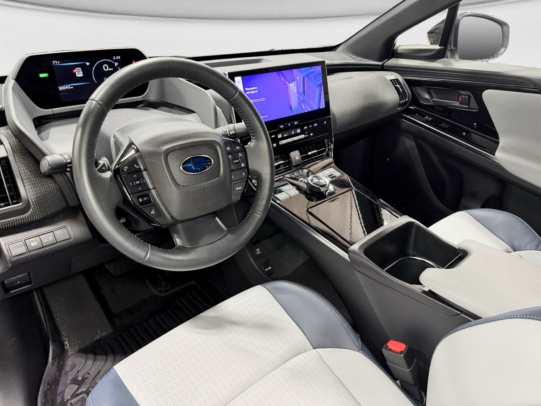 2023 Subaru Solterra view 16