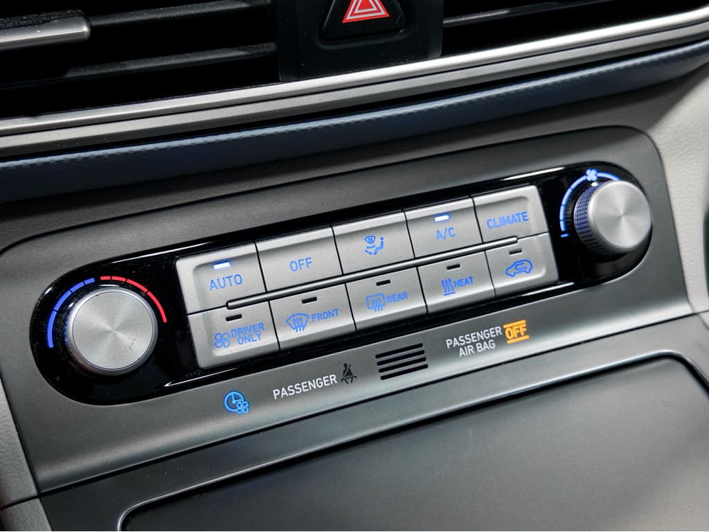 2019 Hyundai Kona EV view 15