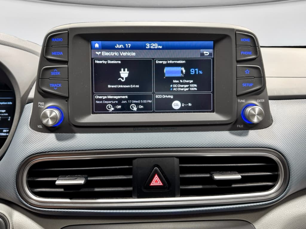 2019 Hyundai Kona EV view 11