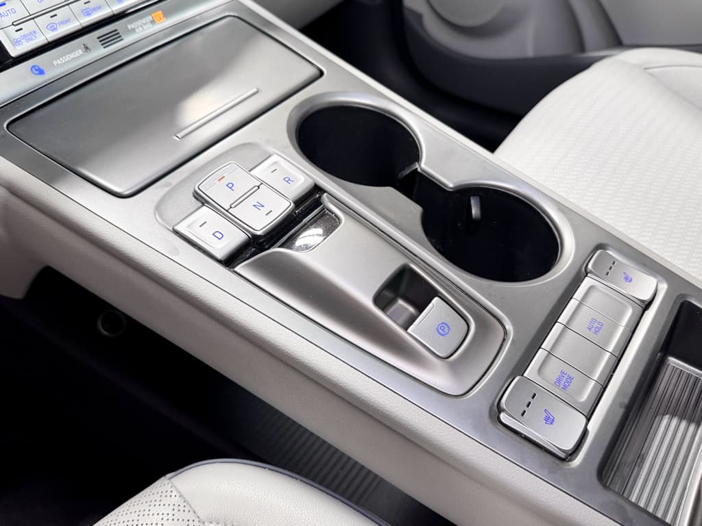 2019 Hyundai Kona EV view 19