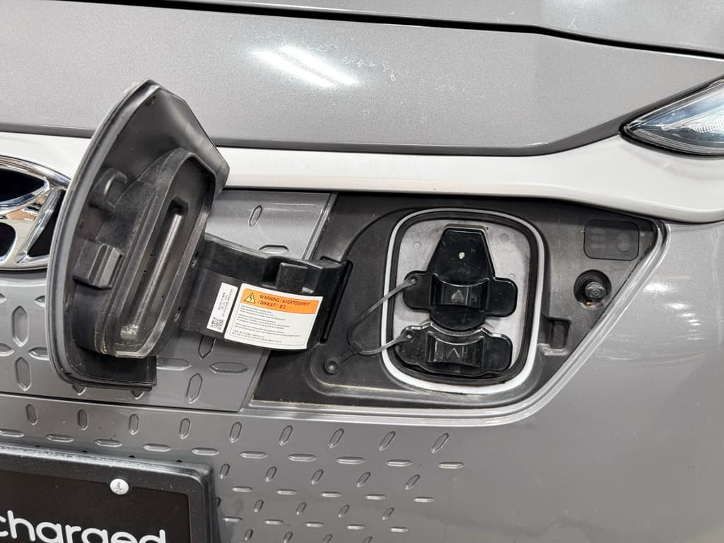 2019 Hyundai Kona EV view 5