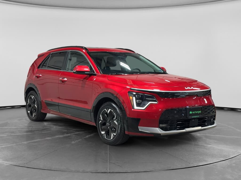 2023 Kia Niro EV view 4