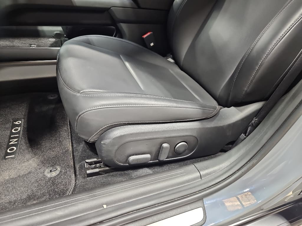 2023 Hyundai IONIQ 6 view 6