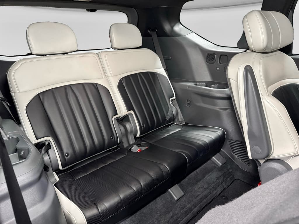 2024 Kia EV9 view 25