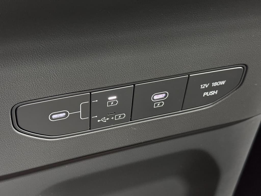 2024 Kia EV9 view 18