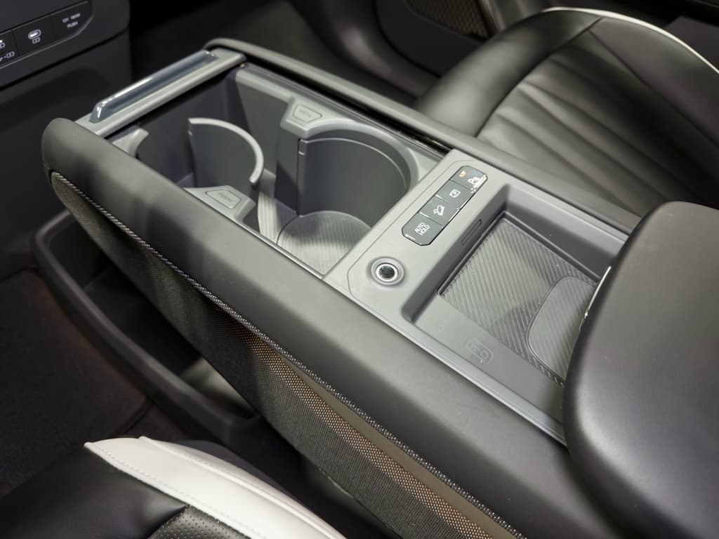 2024 Kia EV9 view 21