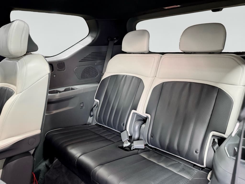 2024 Kia EV9 view 25