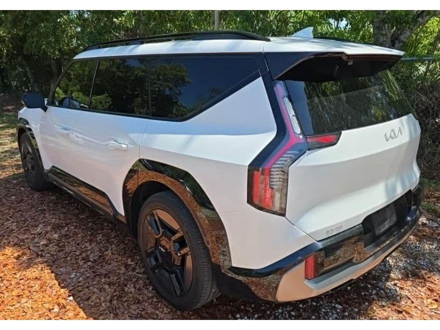 2024 Kia EV9 view 4