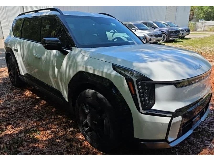 2024 Kia EV9 view 2
