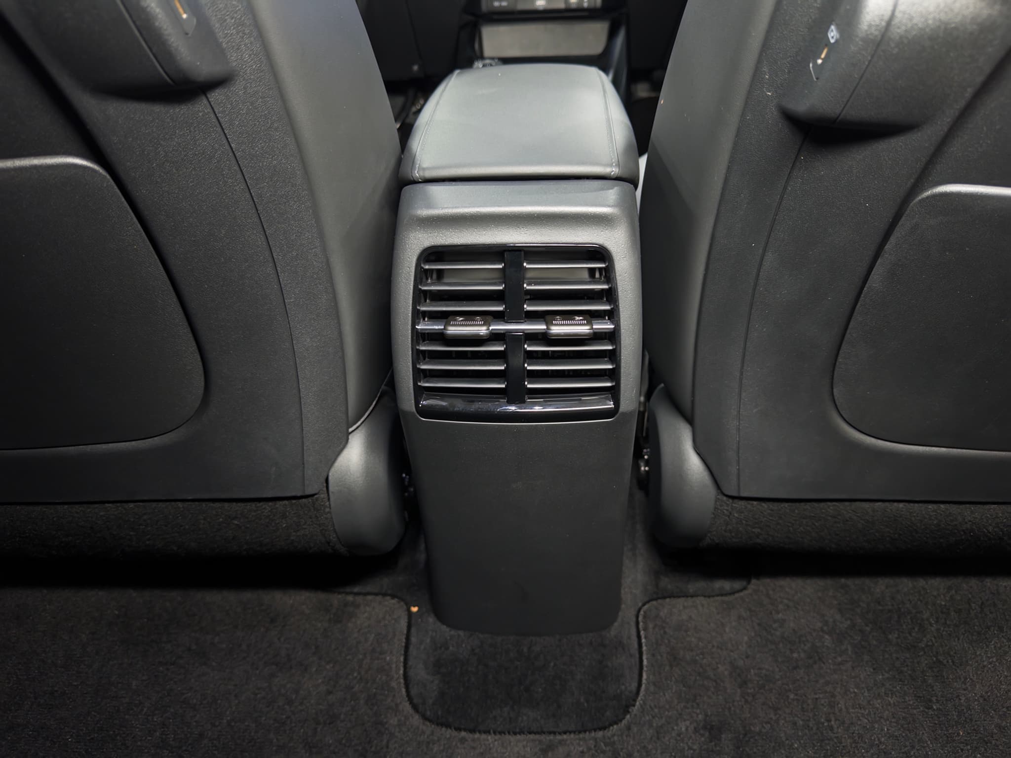 2023 Kia Niro EV view 21