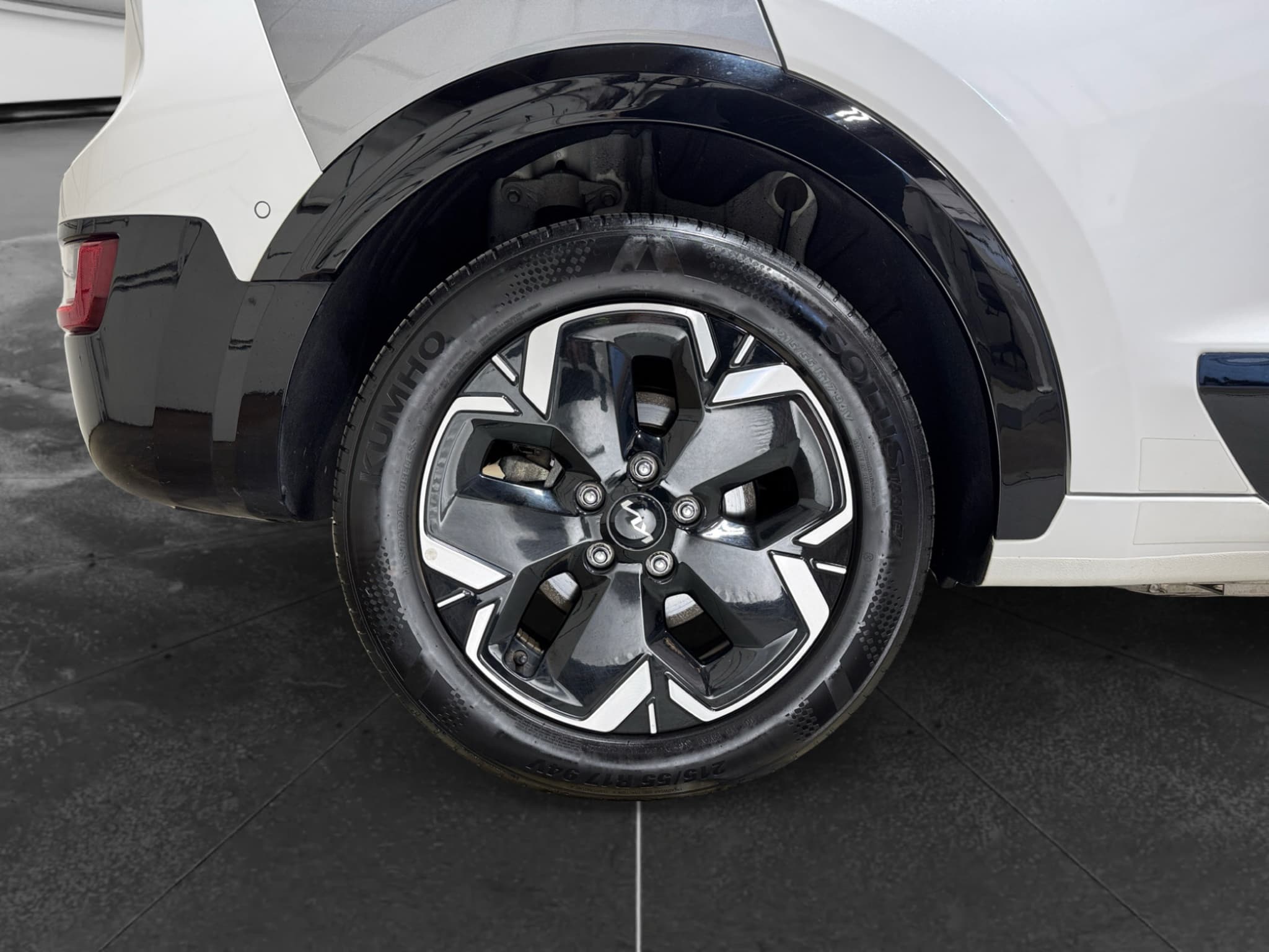 2023 Kia Niro EV view 35