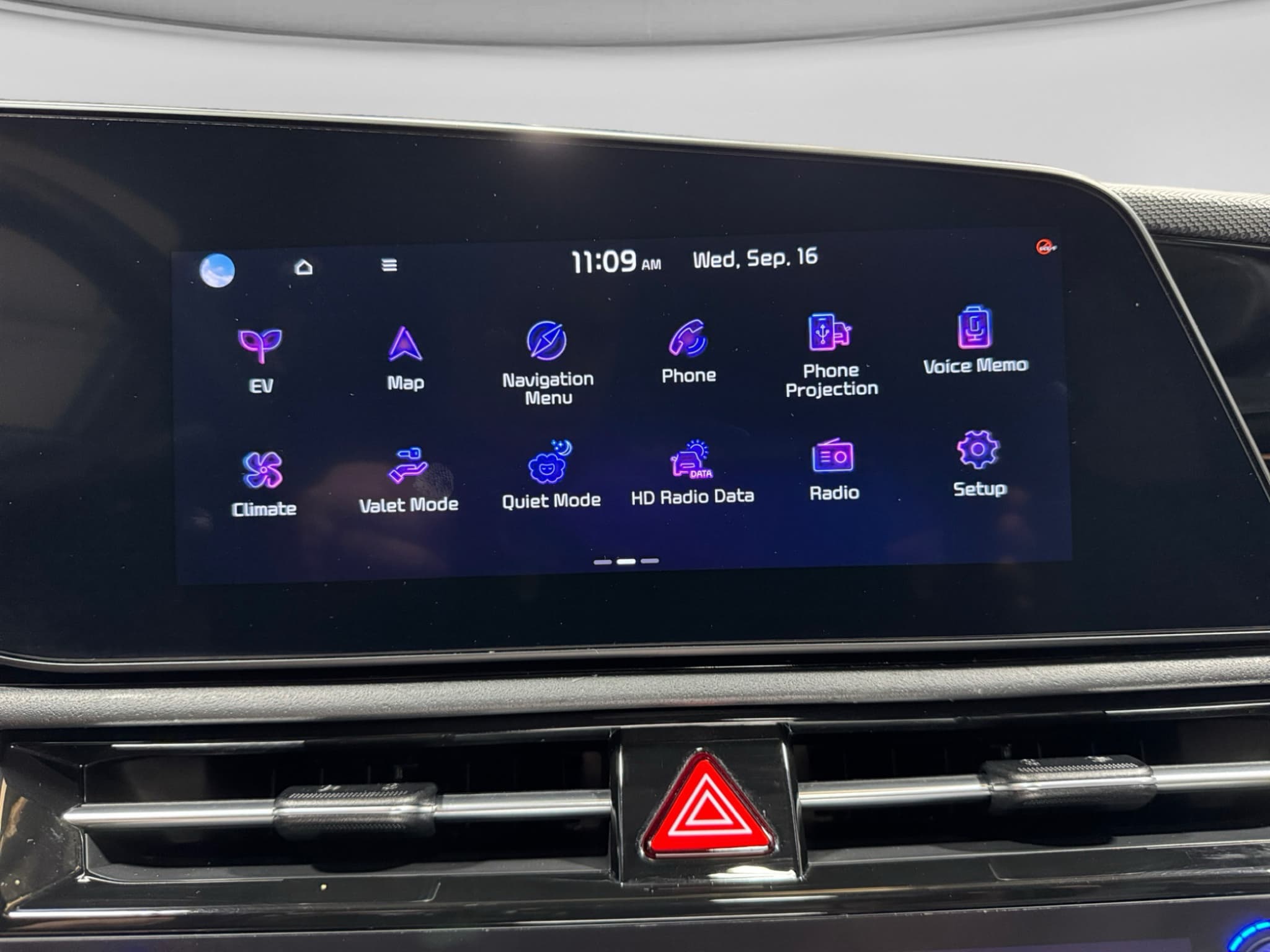 2023 Kia Niro EV view 13