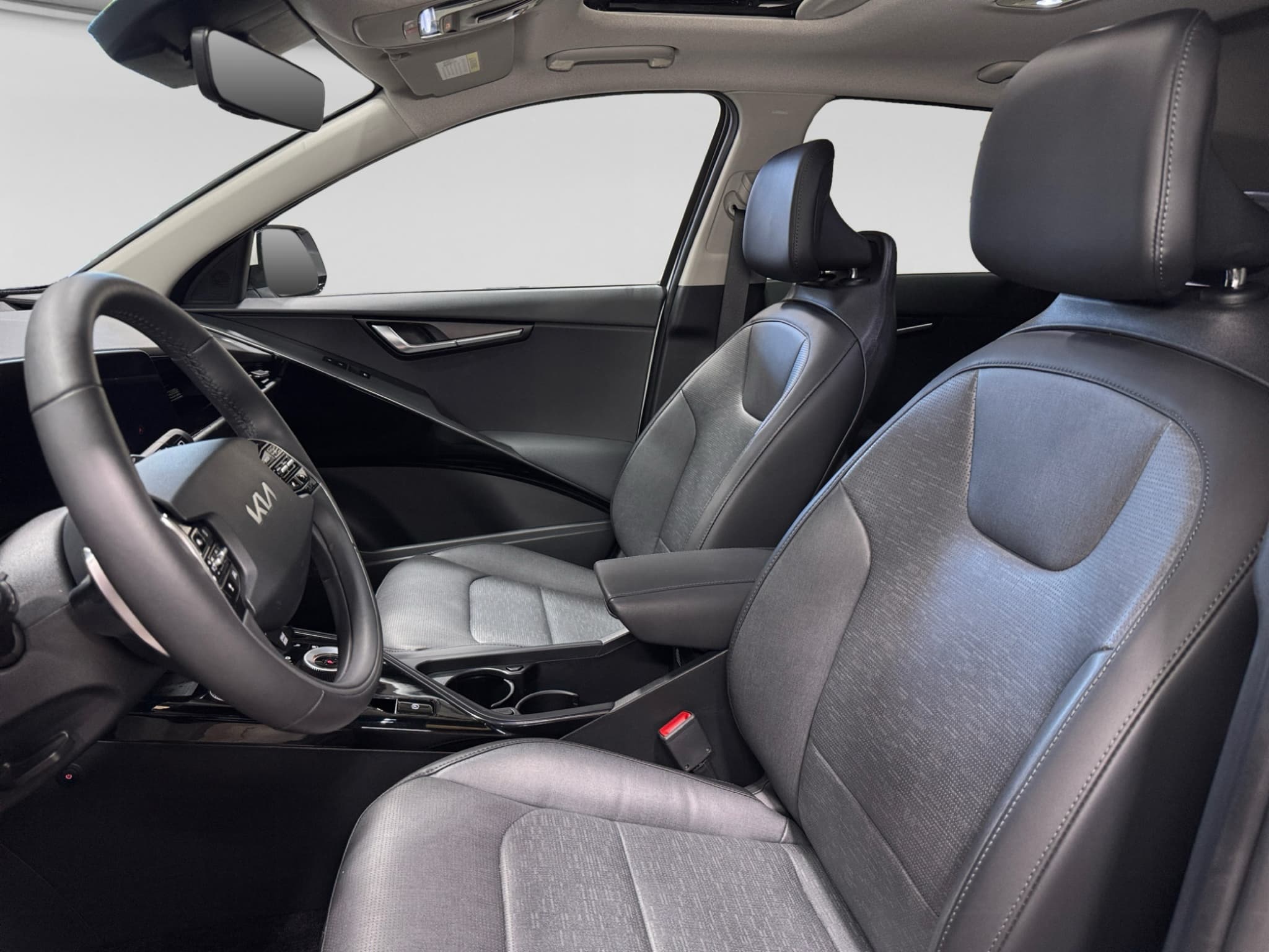 2023 Kia Niro EV view 17