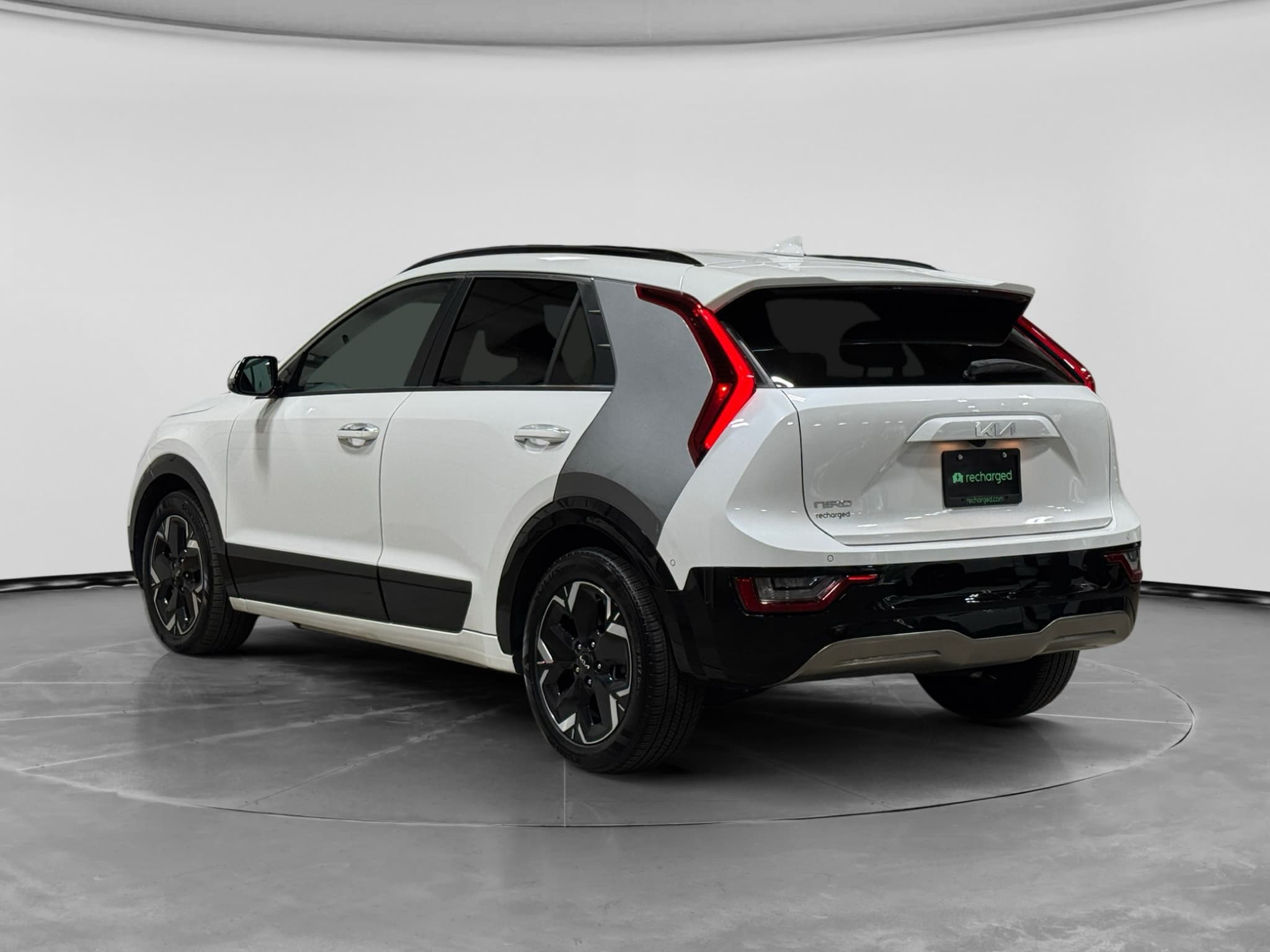 2023 Kia Niro EV view 2