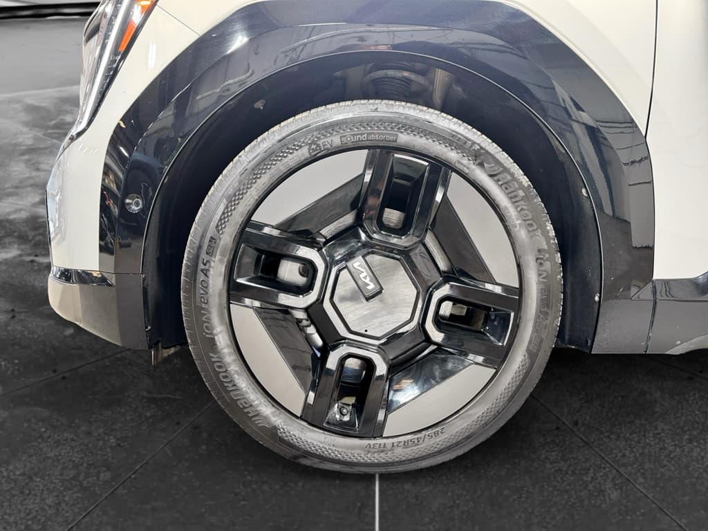 2024 Kia EV9 view 32