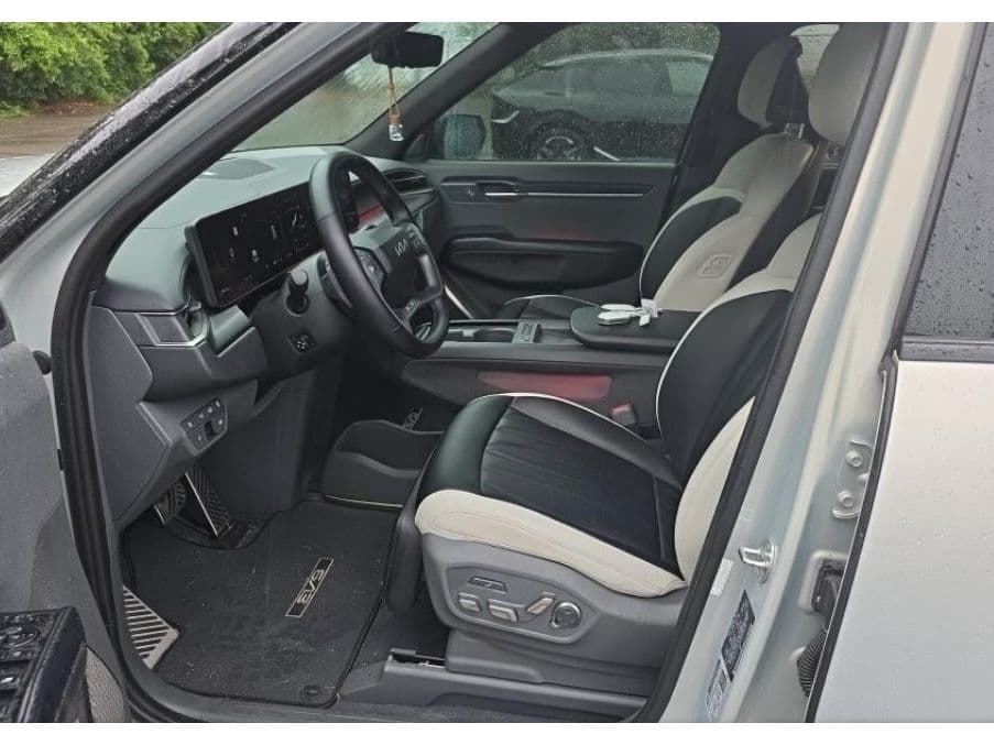 2024 Kia EV9 view 5
