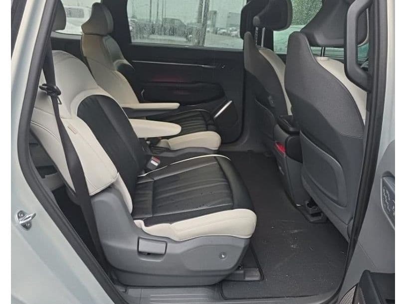 2024 Kia EV9 view 6