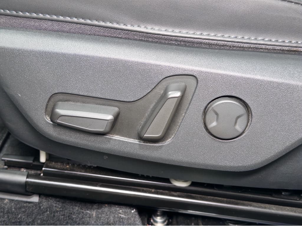 2023 Kia Niro EV view 6