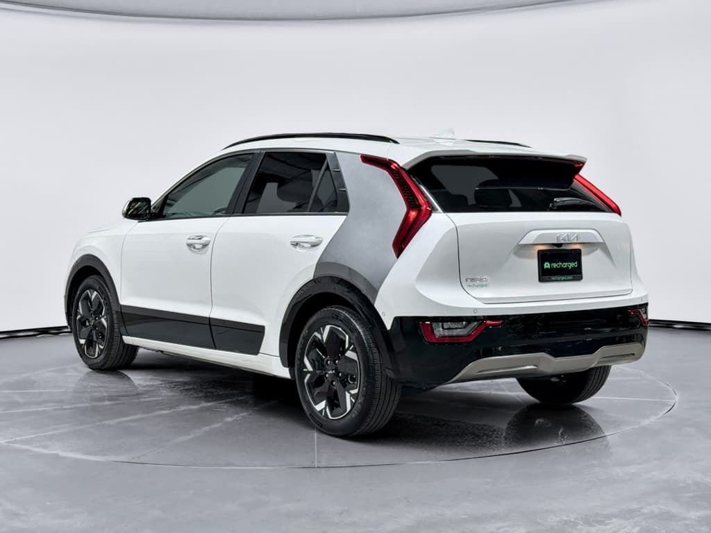 2023 Kia Niro EV view 2