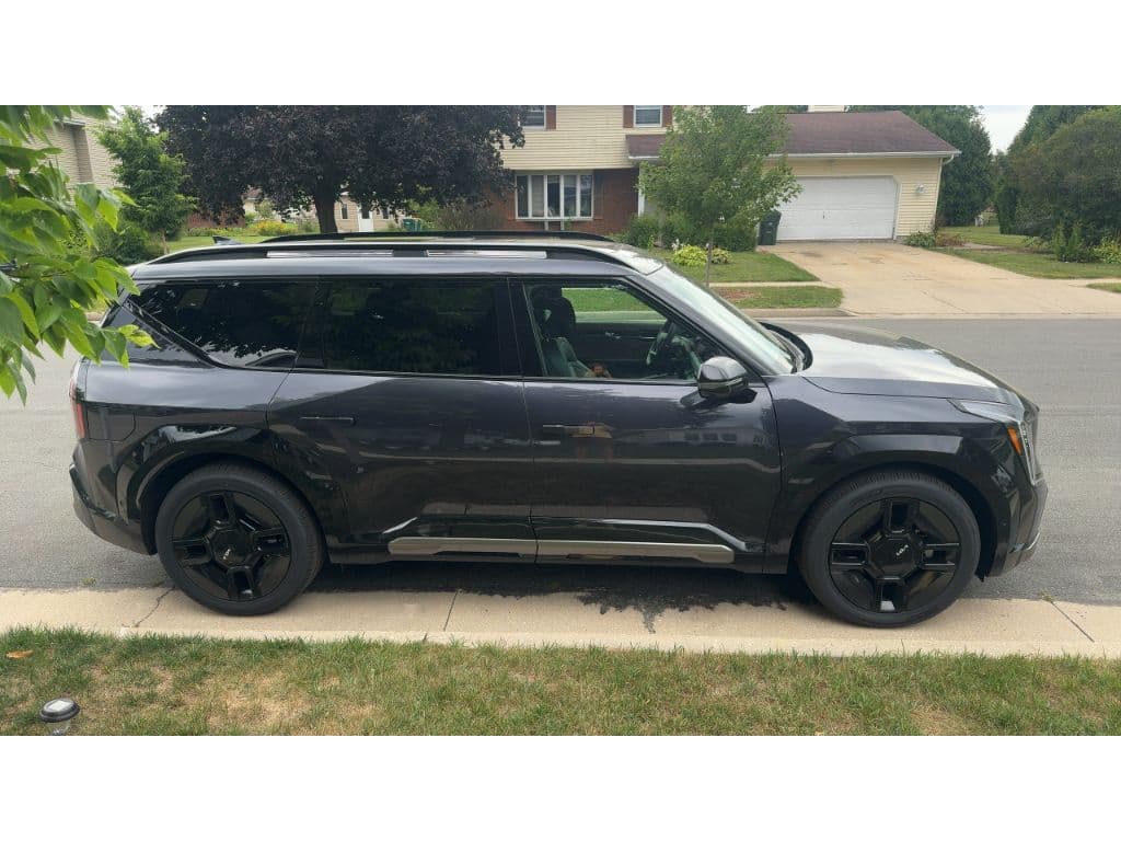 2026 Kia EV9 view 3