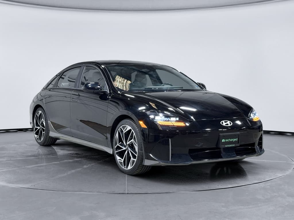 2023 Hyundai IONIQ 6 view 4