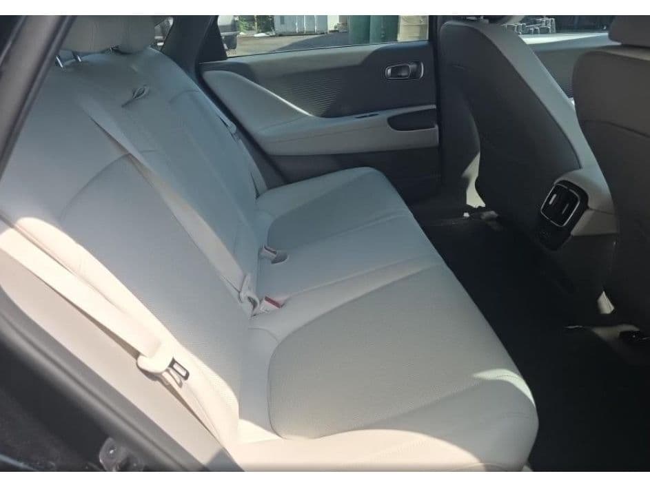 2023 Hyundai IONIQ 6 view 6