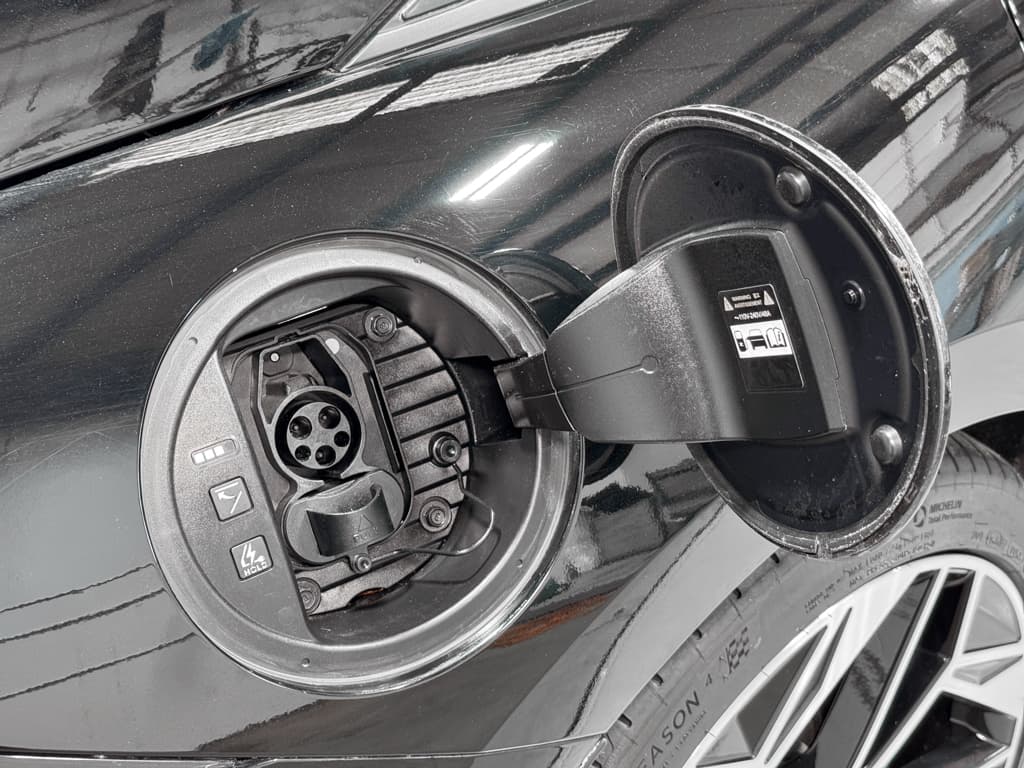 2023 Hyundai IONIQ 6 view 5