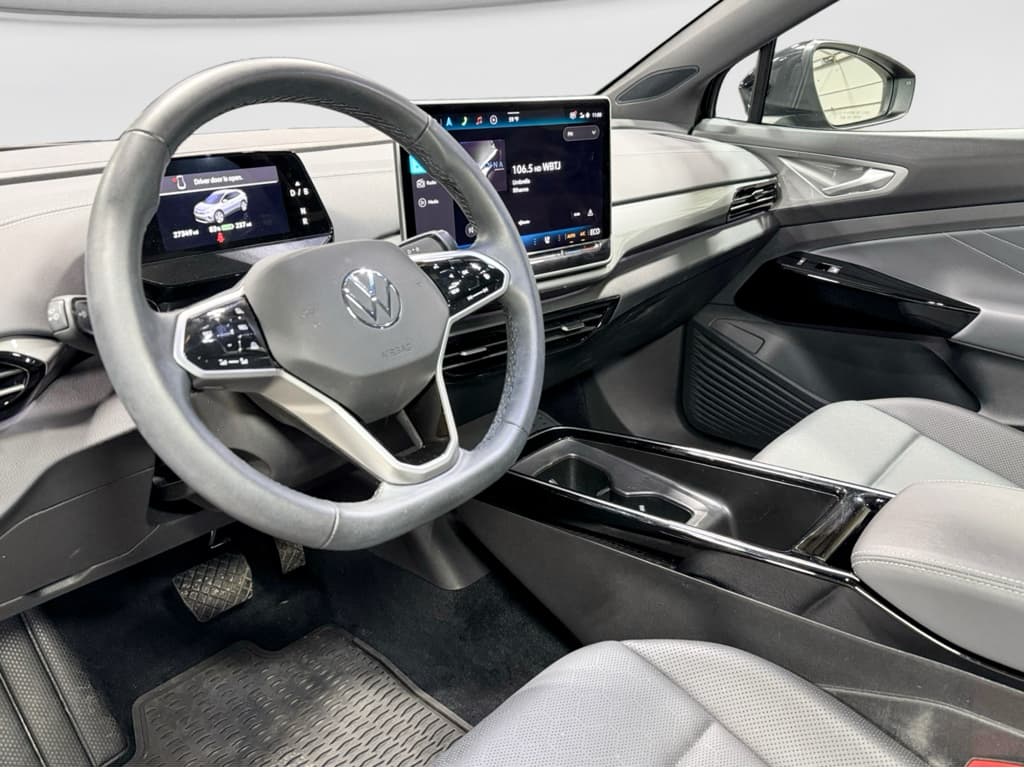2024 Volkswagen ID.4 view 16