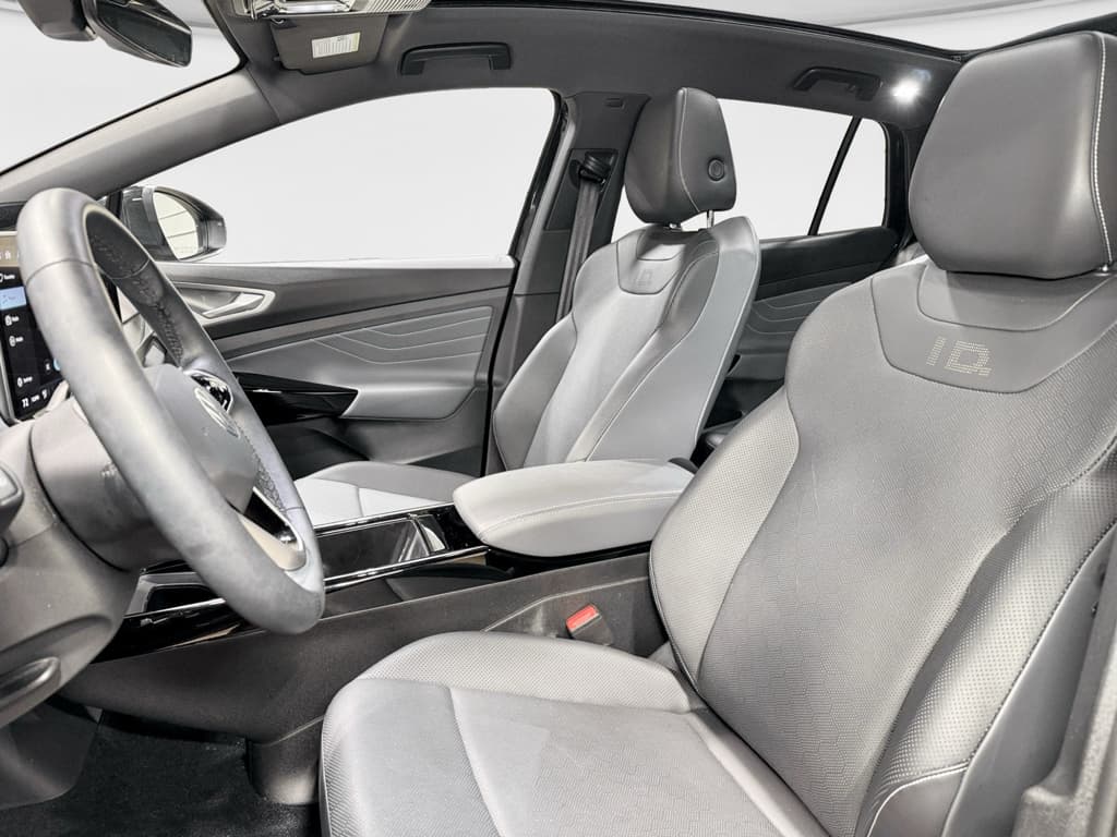 2024 Volkswagen ID.4 view 15
